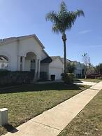 Family Fun Vacation Home 4 Bedroom Villa by RedAwning