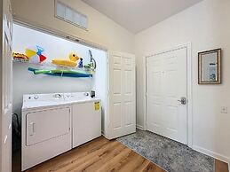 Summer Dreams 3 Bed Condo In Windsor Hills 3 Bedroom Condo by RedAwnin