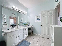 Summer Dreams 3 Bed Condo In Windsor Hills 3 Bedroom Condo by RedAwnin