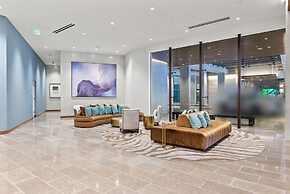 Sky Ala Moana 3509 3 Bedroom Condo by RedAwning