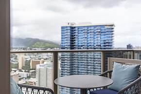 Sky Ala Moana 3509 3 Bedroom Condo by RedAwning
