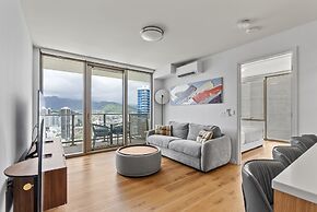 Sky Ala Moana 3509 3 Bedroom Condo by RedAwning