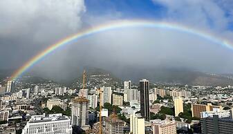 Sky Ala Moana 3509 3 Bedroom Condo by RedAwning