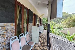 OYO 94016 Homestay Baronsari