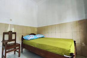 OYO 94016 Homestay Baronsari
