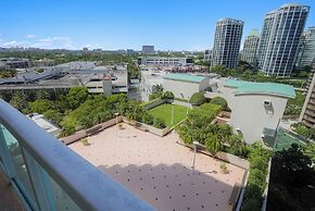 Stunning 12th Floor Studio in the Grove