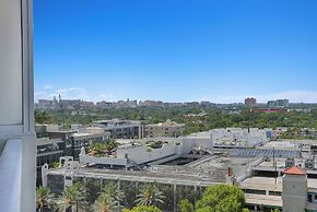 Stunning 12th Floor Studio in the Grove