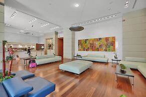 Stunning 12th Floor Studio in the Grove