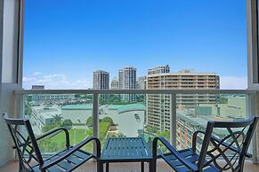 Stunning 12th Floor Studio in the Grove