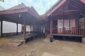 OYO 94017 Victouris ResortNearPantai Sepanjang