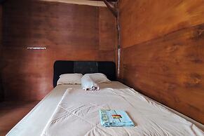 OYO 94017 Victouris ResortNearPantai Sepanjang