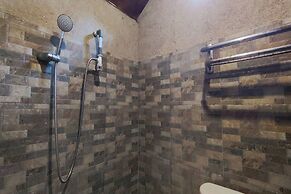 OYO 94017 Victouris ResortNearPantai Sepanjang