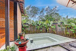 Capital O 94018 Joglo Eyang Niek Turi Syariah