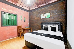 Capital O 94018 Joglo Eyang Niek Turi Syariah