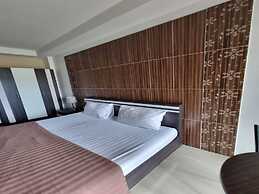 OYO 75504 Ratchapruek Apartment Angthong