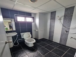 OYO 75504 Ratchapruek Apartment Angthong