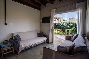 Franca's House - Piscina - Praia do Rosa