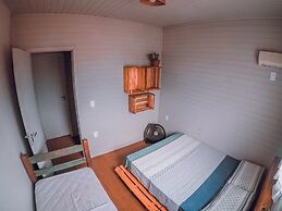 Franca's House - Piscina - Praia do Rosa