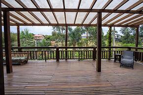 Franca's House - Piscina - Praia do Rosa