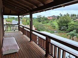 Franca's House - Piscina - Praia do Rosa