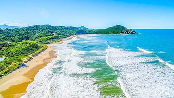 Franca's House - Piscina - Praia do Rosa