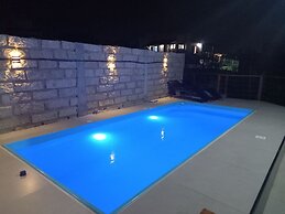 Franca's House - Piscina - Praia do Rosa