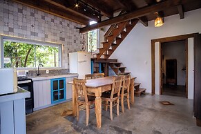 Franca's House - Piscina - Praia do Rosa