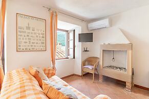 Maya Apartment in Marciana