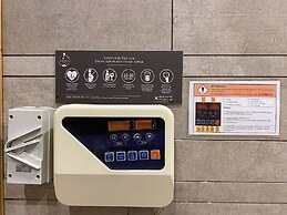 Comfy 3-Bedrooms Apartment at Meritus Residensi