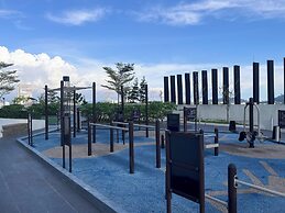 Comfy 3-Bedrooms Apartment at Meritus Residensi