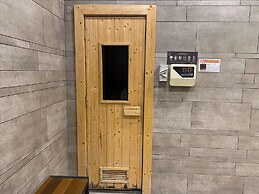 Comfy 3-Bedrooms Apartment at Meritus Residensi