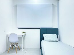 Comfy 3-Bedrooms Apartment at Meritus Residensi