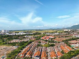 Comfy 3-Bedrooms Apartment at Meritus Residensi