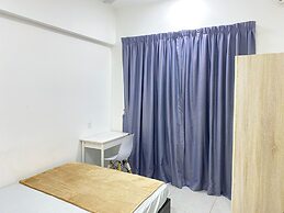 Comfy 3-Bedrooms Apartment at Meritus Residensi