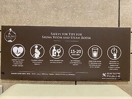 Comfy 3-Bedrooms Apartment at Meritus Residensi