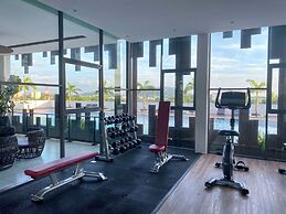 Comfy 3-Bedrooms Apartment at Meritus Residensi