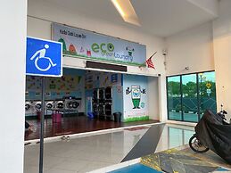 Comfy 3-Bedrooms Apartment at Meritus Residensi