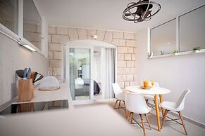 Beachfront Villa near Zlatni rat