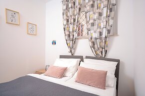 Beachfront Villa near Zlatni rat