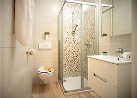 Beachfront Villa near Zlatni rat