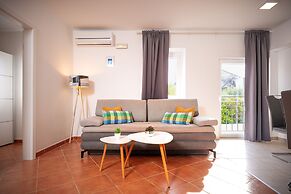 Beachfront Villa near Zlatni rat