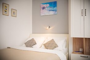 Beachfront Villa near Zlatni rat