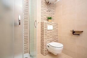 Beachfront Villa near Zlatni rat