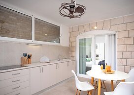 Beachfront Villa near Zlatni rat