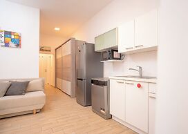 Beachfront Villa near Zlatni rat