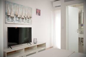 Beachfront Villa near Zlatni rat