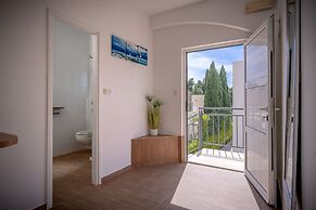 Beachfront Villa near Zlatni rat