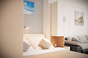 Beachfront Villa near Zlatni rat