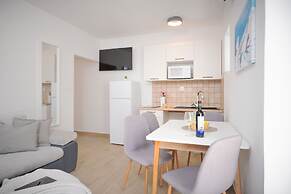 Beachfront Villa near Zlatni rat