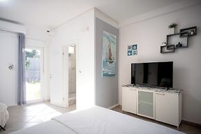 Beachfront Villa near Zlatni rat